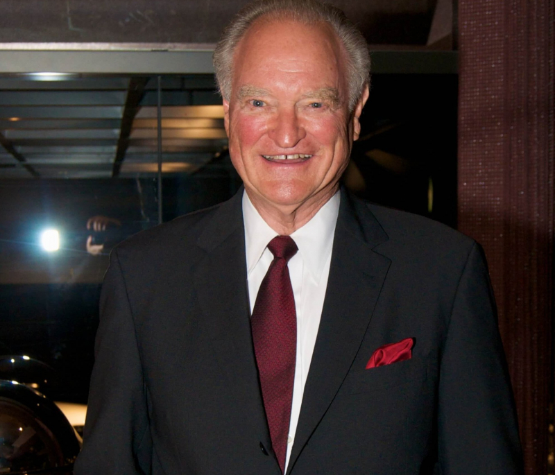 ls-bill-at-youth-homes-event-9-2009